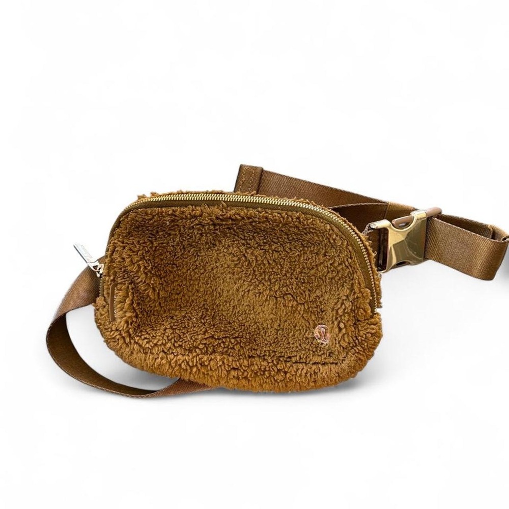 Lululemon Brown Sherpa Belt Bag - Picture 1 of 7